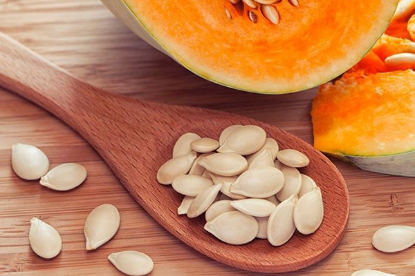 Oito benefícios incríveis do óleo de semente de abóbora (prensado a frio) para o corpo