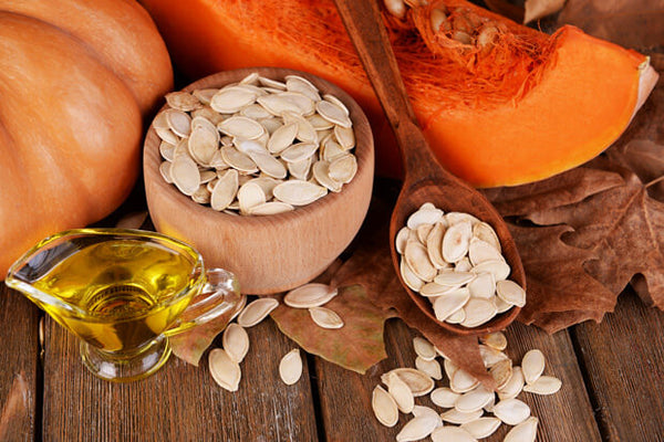 Óleo de semente de abóbora e calvície: entenda essa relação.